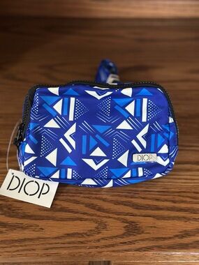 DIOP Waist Belt Bag Geometric Light/Dark Blue White Fanny Pack NWT 9x5x2  Unisex